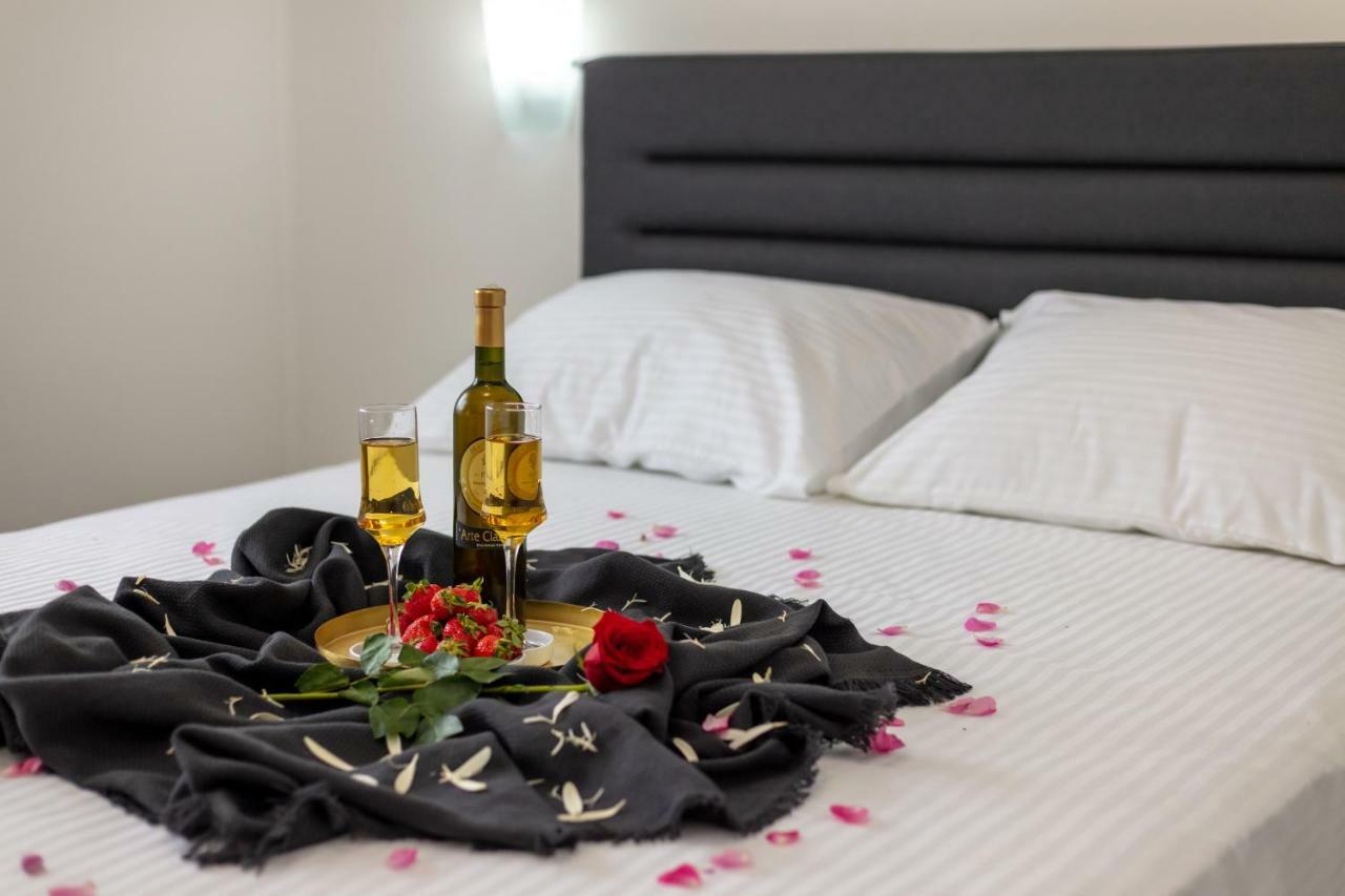 Villa Apartments Kordic Kaštela Esterno foto