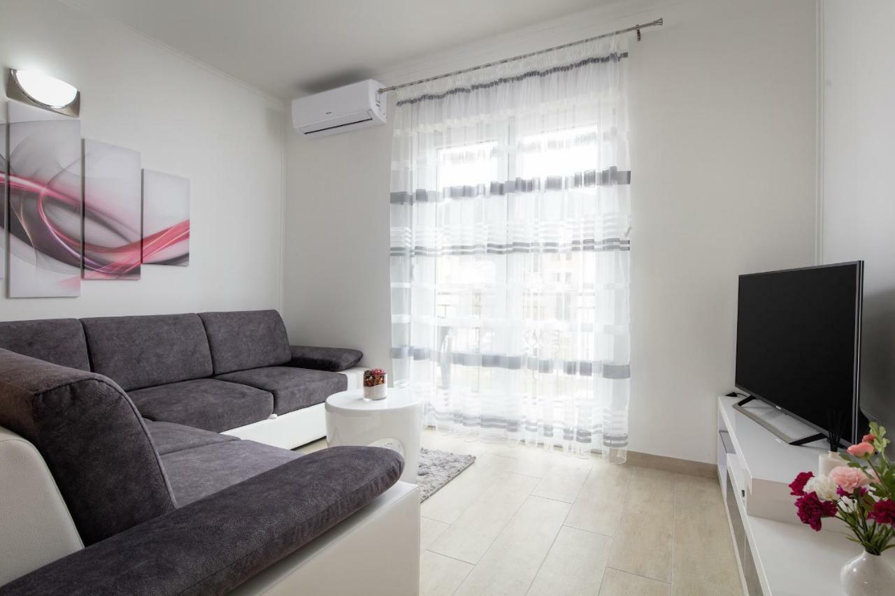 Villa Apartments Kordic Kaštela Esterno foto