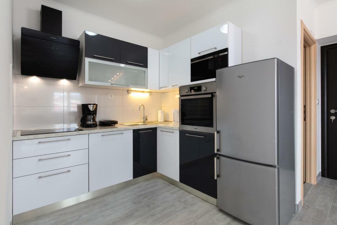 Villa Apartments Kordic Kaštela Esterno foto