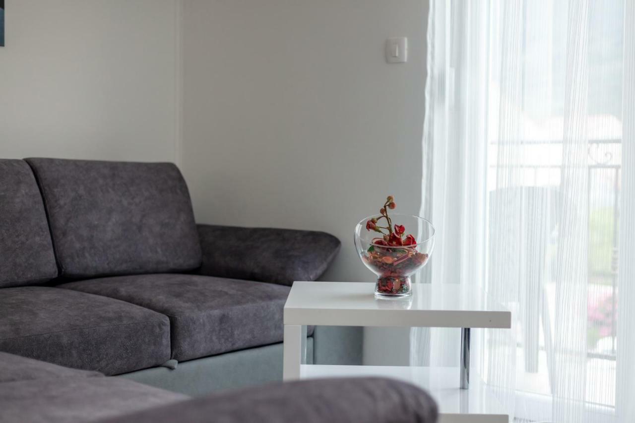 Villa Apartments Kordic Kaštela Esterno foto