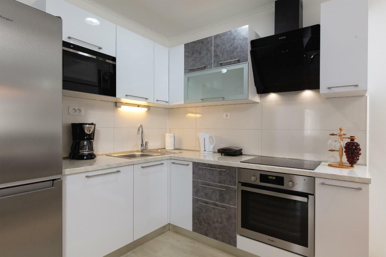 Villa Apartments Kordic Kaštela Esterno foto