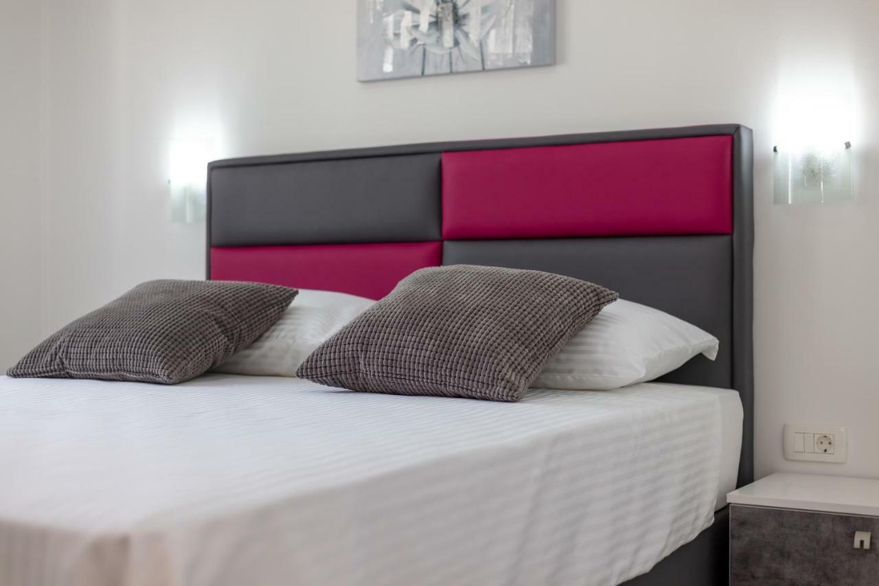 Villa Apartments Kordic Kaštela Esterno foto