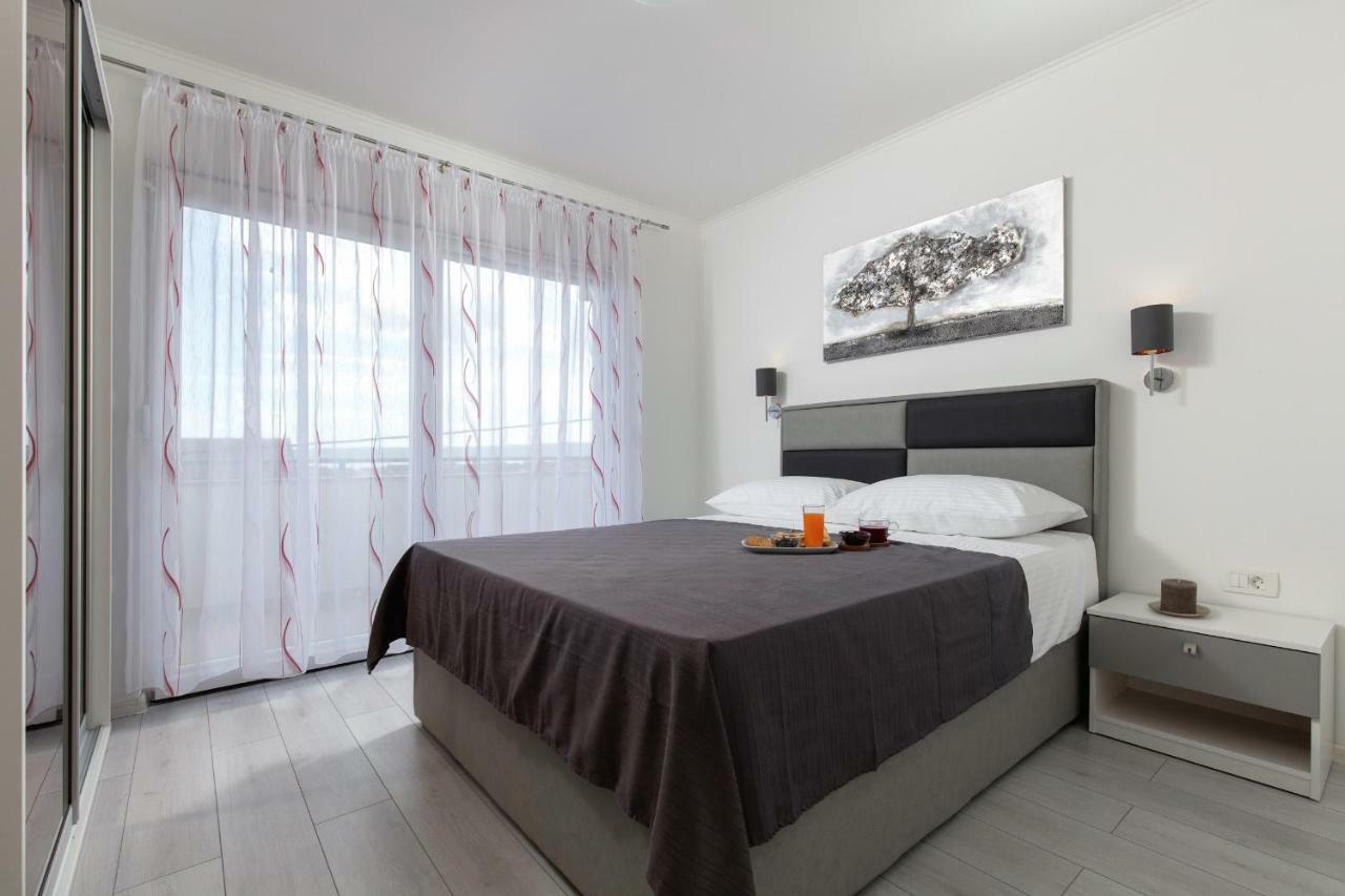 Villa Apartments Kordic Kaštela Esterno foto