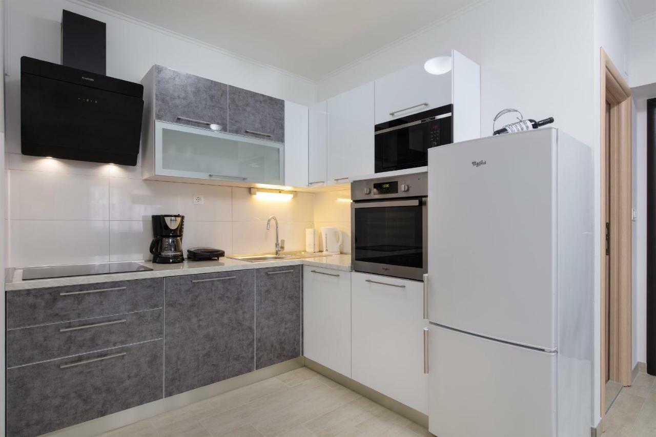 Villa Apartments Kordic Kaštela Esterno foto